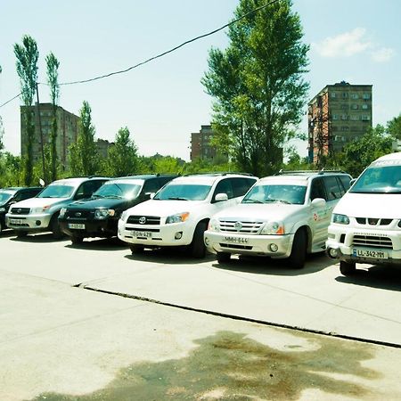 Max Comfort Hotel Kutaisi Bagian luar foto