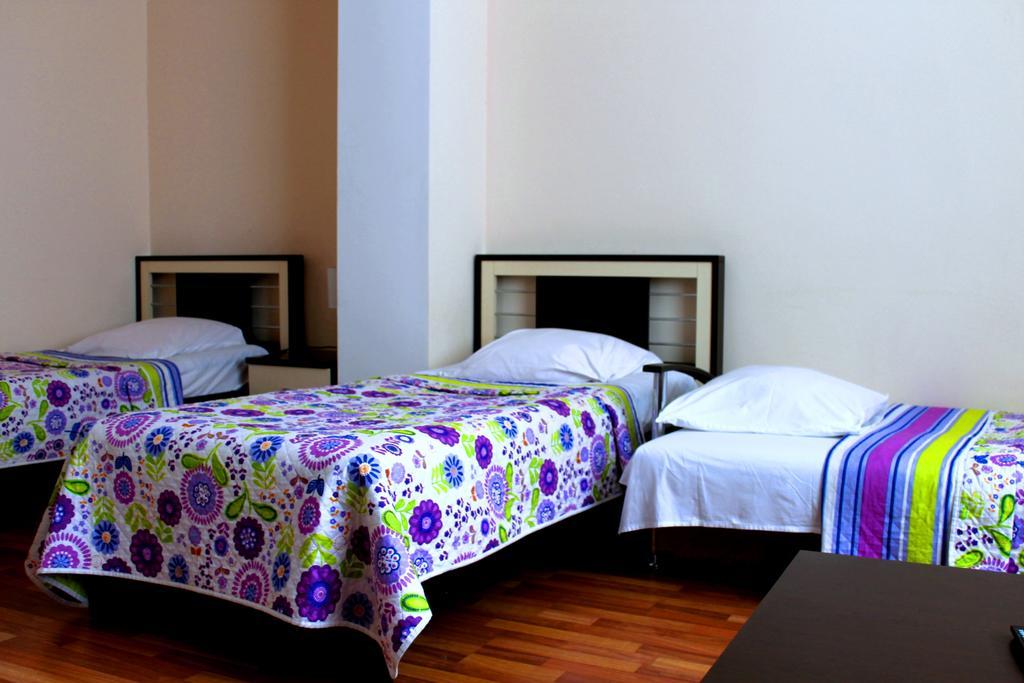 Max Comfort Hotel Kutaisi Ruang foto