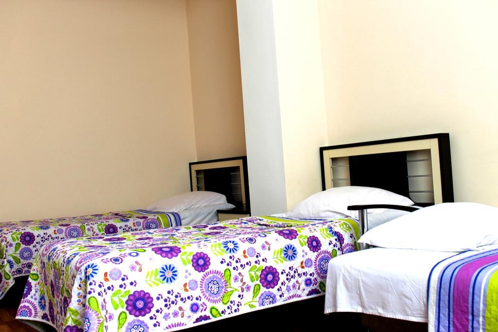 Max Comfort Hotel Kutaisi Ruang foto