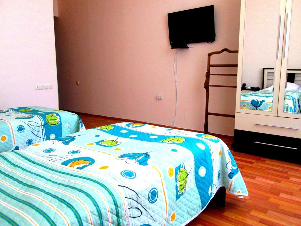 Max Comfort Hotel Kutaisi Ruang foto