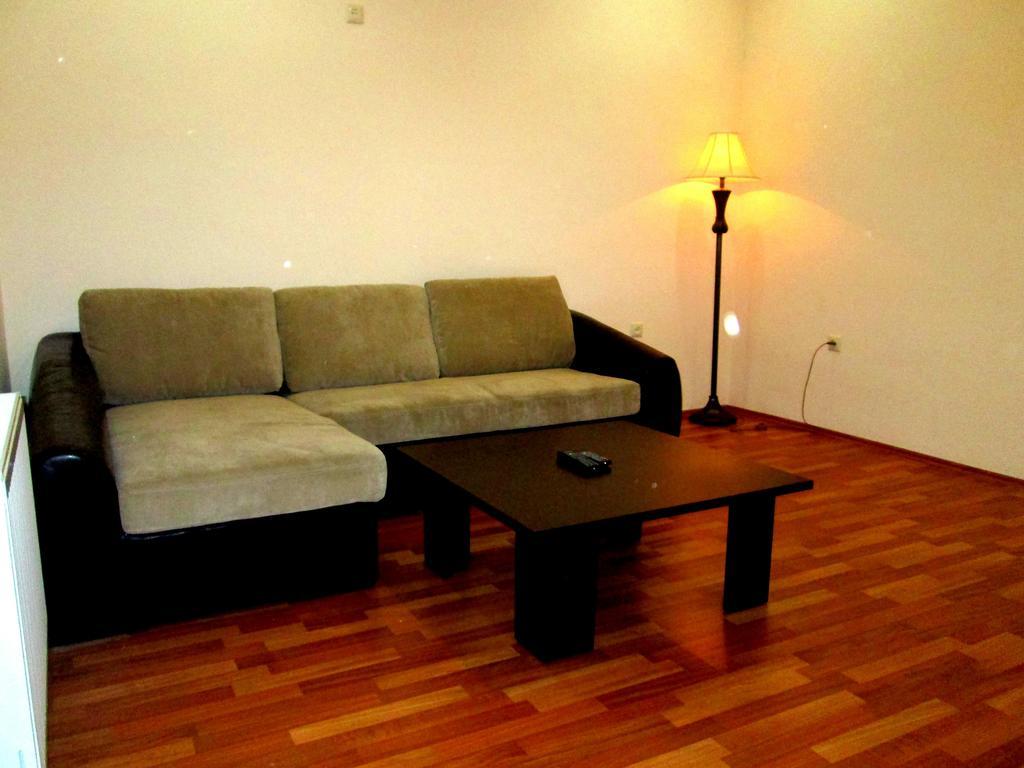 Max Comfort Hotel Kutaisi Bagian luar foto