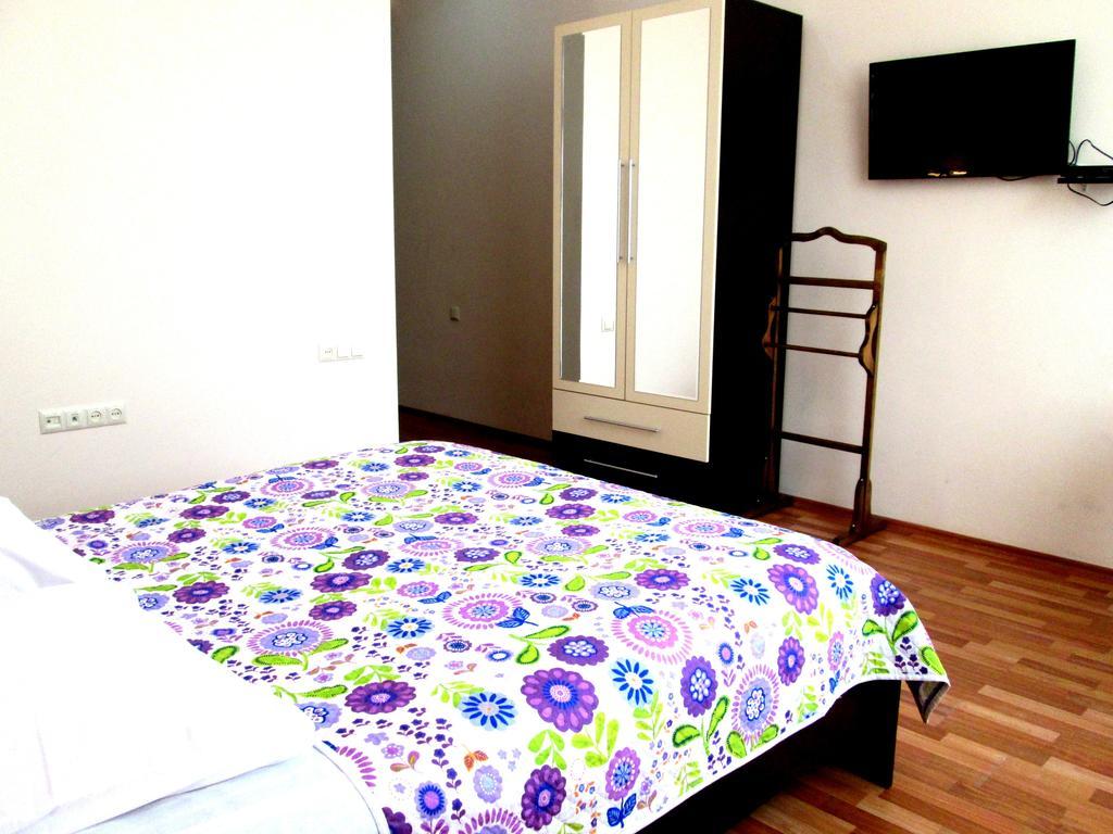 Max Comfort Hotel Kutaisi Ruang foto