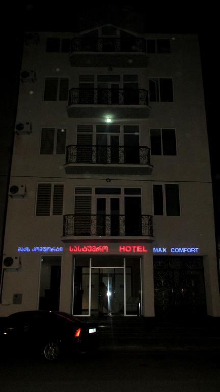 Max Comfort Hotel Kutaisi Bagian luar foto